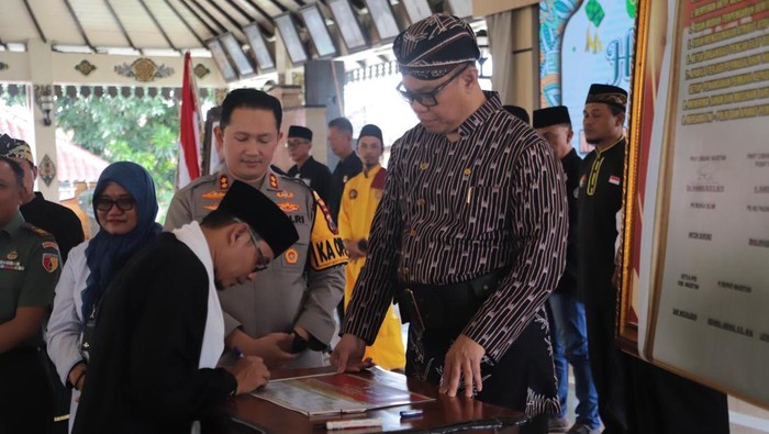 Deklarasi damai pesilat di Magetan usai potensi bentrok digagalkan polisi.