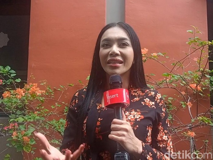 Denada saat ditemui di kawasan Transmedia.