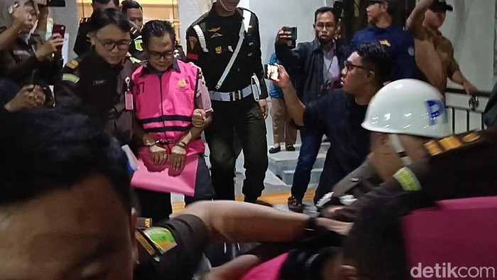 Dua pejabat BUMN jadi tersangka korupsi jalan Tol Lampung