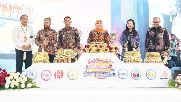 Gubernur Khofifah