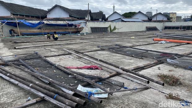 Gudang Kontainer Pemkot Parepare terbengkalai.