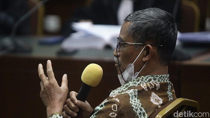 Hakim Agung Soesilo yang Tangani Kasasi Tannur Bersaksi di Tipikor Sidang kasus dugaan suap vonis bebas Gregorius Ronald Tannur kembali digelar hari ini. Jaksa penuntut umum (JPU) menghadirkan Hakim Agung Soesilo.