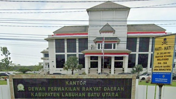 Keterangan foto: Kantor DPRD Labuhanbatu Utara (Foto: Istimewa)
