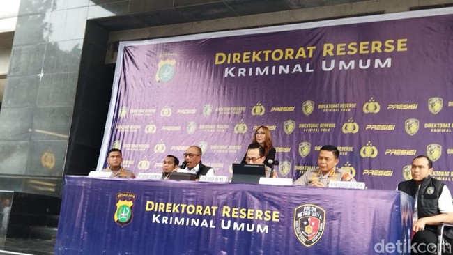Ciri-ciri 4 Anggota Ormas Depok Pembakar Mobil Polisi yang Kini Dicari