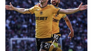 Wolves berhasil menaklukkan Manchester United 1-0 di kandang lawan. Foto: X.com