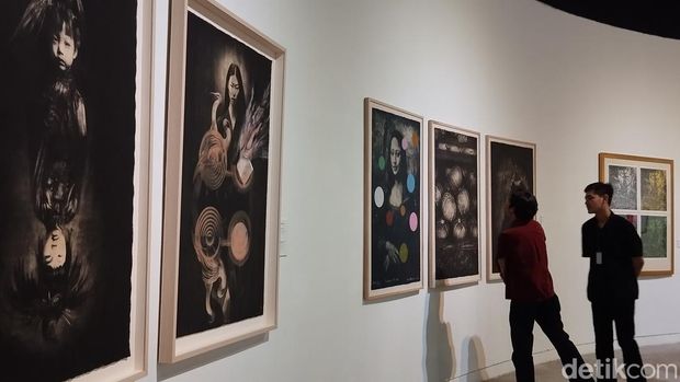Pameran Seni Marka/ Matriks digelar di Komunitas Salihara, Jakarta Selatan, pada Sabtu (19/4/2025).
