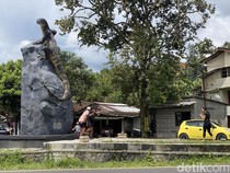 Patung Biawak Wonosobo Viral Dianggap Mirip Asli, Berapa Anggaran Bikinnya?
