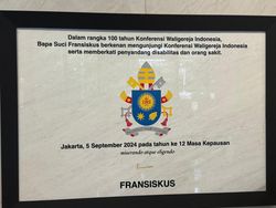 KWI Kenang Tanda Tangan Kecil Paus Fransiskus saat di Jakarta, Ini Maknanya