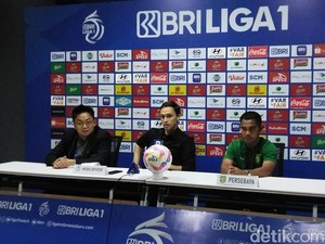 Paul Munster Bangga Persebaya Tumbangkan Madura United dengan 10 Pemain
