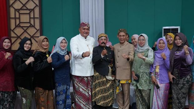 Peluncuran program  