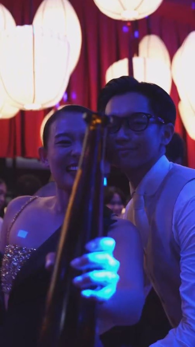 Brandon Salim dan Dhika Himawan resmi menjadi pasangan suami-istri pada Sabtu (19/4/25). Untuk menutup rangkaian acara pernikahannya, Brandon dan Dhika menggelar after party setelah resepsi pernikahan. Foto: Instagram