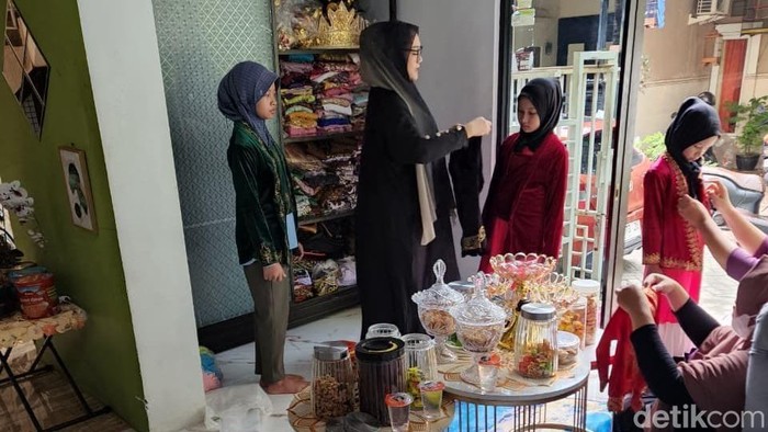 Persewaan kebaya di Lamongan
