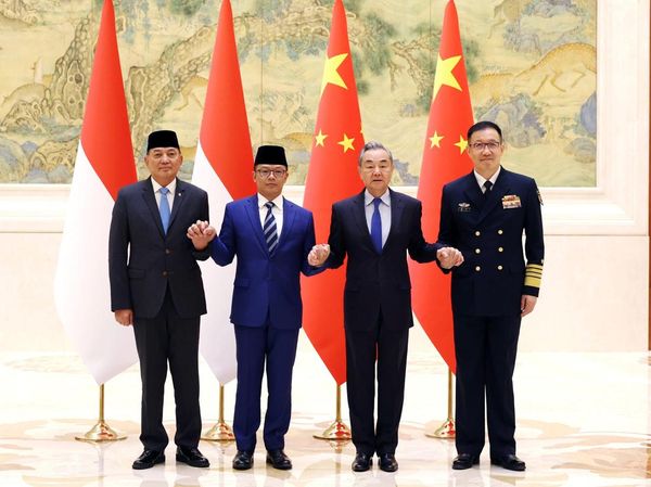 Pertemuan Pertama Tingkat Menlu dan Menhan RI dengan RRT