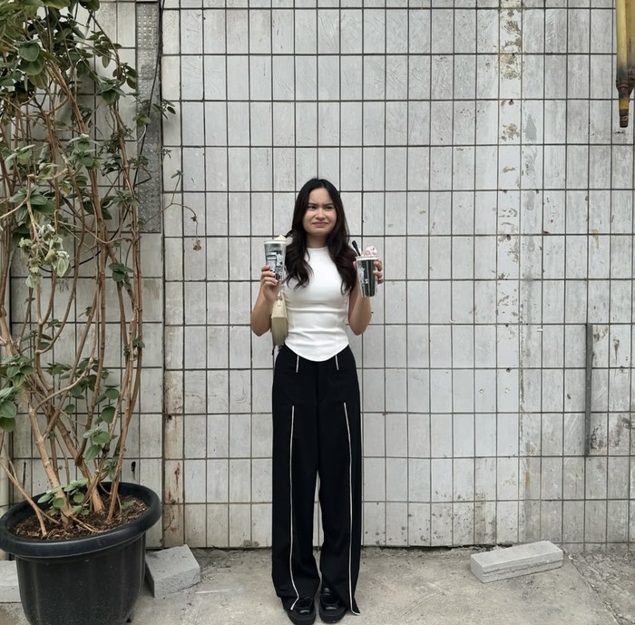 Pesona Satine Zaneta, Anak Abimana Aryasatya yang Hobi Minum Matcha Pesona Satine Zaneta, Anak Abimana Aryasatya yang Hobi Minum Matcha