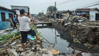 Adanya pembongkaran ini membuat kali baru kini terlihat lebih luas, kini tak ada lagi bangunan yang membuat aliran kali menyempit.  