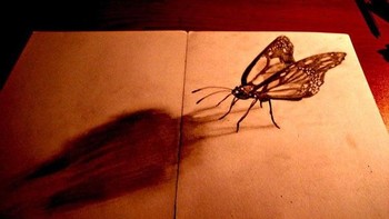 Ia membuat gambar menakjubkan seakan-akan terlihat keluar dari dalam kertas. Foto: Instagram/fredosis.art