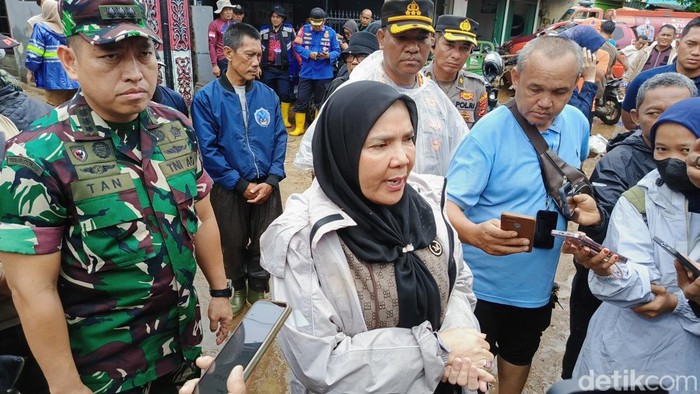 Wali Kota Bandar Lampung Eva Dwiana