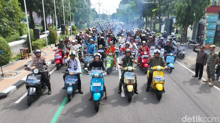 Wali Kota Kediri Vinanda saat memperingati Hari Kartini
