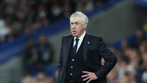 Soccer Football - LaLiga - Real Madrid v Athletic Bilbao - Santiago Bernabeu, Madrid, Spain - April 20, 2025 Real Madrid coach Carlo Ancelotti reacts REUTERS/Isabel Infantes