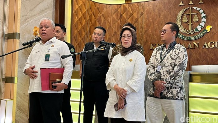 Harli dalam jumpa pers di Kejaksaan Agung, Jakarta Selatan, Selasa (22/4/2025).