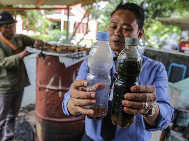 Inovasi Pengolahan Sampah Plastik Jadi BBM di Semarang