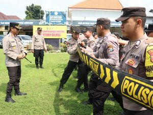 Puluhan Personel Polres Mojokerto Kota Digembleng Latkatpuan Dalmas