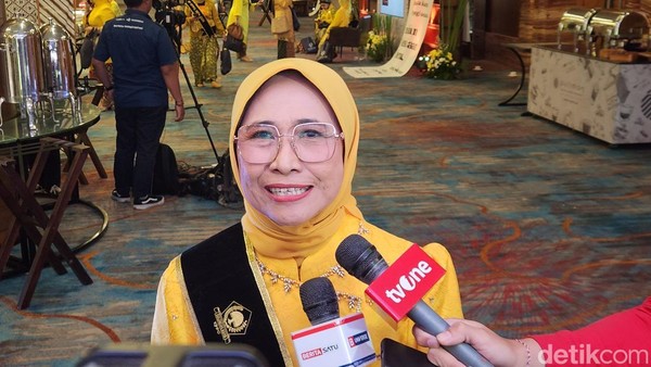 Priya rai uning ogziga cums Jinsiy godak juda yomon