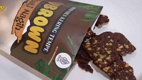 Tempe juga dapat dijadikan kreasi dessert. Seperti dikreasikan oleh Cubrown yang menawarkan brownies kering dengan campuran remahan tempe. Foto: site news