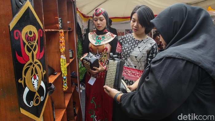 Melihat Karya Warga Binaan Lapas se-Indonesia di Lapangan Banteng Beragam karya warga binaan seluruh Indonesia dipamerkan dalam Indonesian Prison Products and Arts Festival (IPPA Fest) di Lapangan Banteng, Jakarta. Yuk lihat.