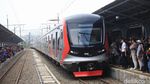 Parade Kereta Ramaikan Satu Abad KRL Beroperasi Parade Kereta Ramaikan Satu Abad KRL Beroperasi