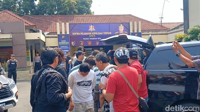 pelaku penculikan santri ponpes metak di exit tol kebomas