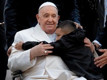 Cincin Mendiang Paus Fransiskus Dihancurkan Vatikan, Apa Alasannya?