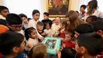 Sentuhan Kasih Paus Fransiskus untuk Anak-anak Dunia