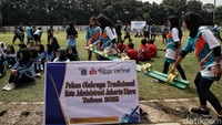 Suku Dinas Pemuda dan Olahraga Kota Jakarta Utara menggelar pekan olahraga tradisional.