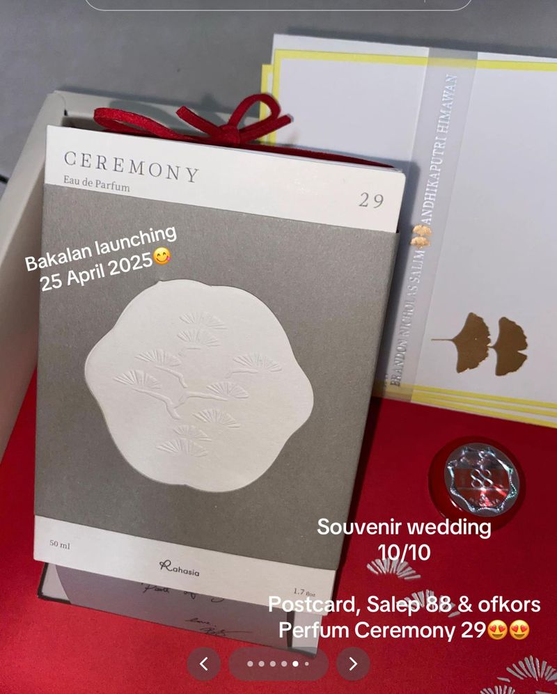 souvenir pernikahan Brandon Salim