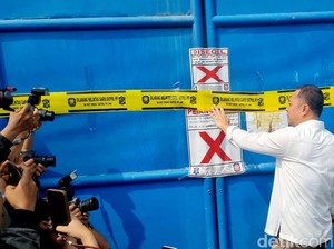 Pemkot Surabaya Segel Gudang CV Sentoso Seal