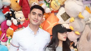 Jadi, Verrell Bramasta dan Fuji masih berteman atau sudah ...? Foto: Instagram Fuji