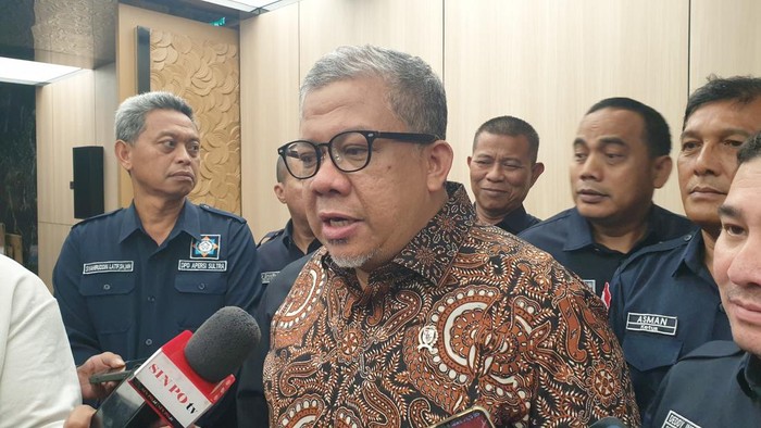Wakil Menteri Perumahan dan Kawasan Permukiman (PKP) Fahri Hamzah