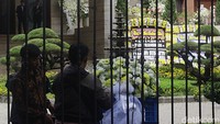 Paus Fransiskus dikenang sebagai pemimpin yang progresif dan penuh kasih, yang berkomitmen pada reformasi Gereja dan advokasi untuk kaum marginal. Wafatnya meninggalkan duka mendalam bagi umat Katolik di seluruh dunia.  
