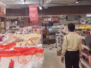 WN Ghana Sempat Dimediasi Imigrasi Sebelum Ngamuk di Supermarket Kalibata