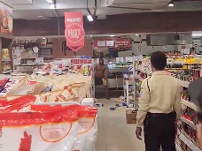 WNA Ngamuk di Kalibata City