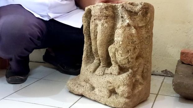Arca Durga Mahesa Suramardhini di Trenggalek batal direstorasi karena belum ada rekomendasi dari Balai Pelestarian Kebudayaan