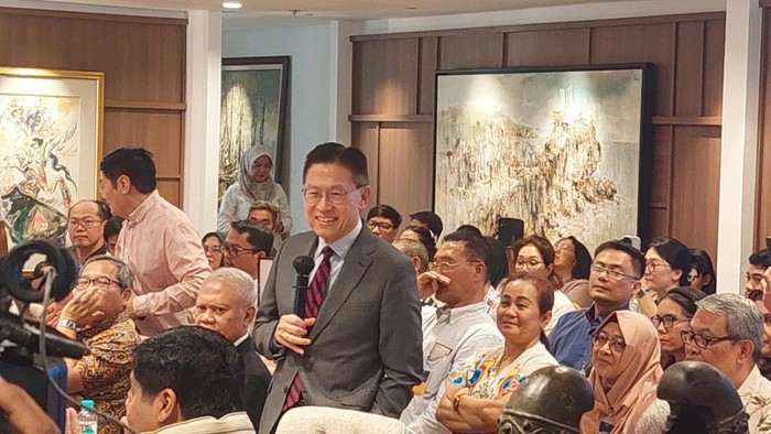 Bos Lippo Group James Riady di tengah-tengah konsumen Meikarta