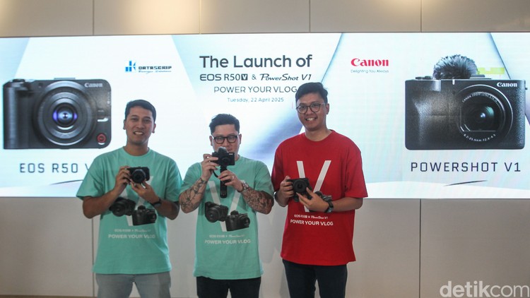 Canon EOS R50V dan PowerShot V Canon EOS R50V dan PowerShot V