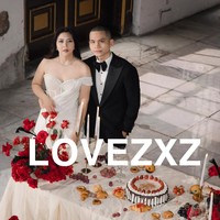 Jelang pernikahan Cellos dan Natasha Putri tampak menjalani pemotretan prewedding sekaligus untuk merayakan 8 tahun masa pacaran mereka. Foto-foto tersebut diunggah Cellos ke akun Instagramnya. Foto: Instagram/@celloszxz