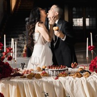 Akan segera menikah, keduanya juga tampak memamerkan pose-pose mesra mereka. Tampak keduanya yang begitu serasi. Foto: Instagram/@celloszxz