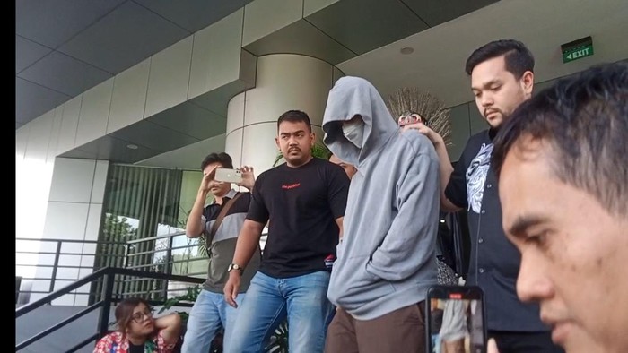 Fachri Albar di Polres Jakarta Barat.