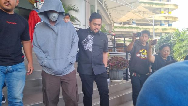 Fachri Albar usai ditangkap karena narkoba (Taufiq/detikcom)