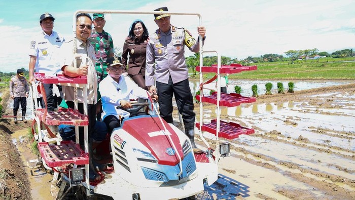 Gubernur Banten Andra Soni. (dok Pemprov Banten)