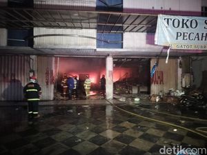 Gudang Pecah Belah di Kota Malang Terbakar, Mobil dan Motor Juga Ludes